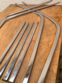 Chromové lišty Lada 1500 - 3