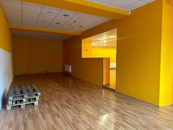 Na prenájom obchodný priestor 226,61m2 - Voľný ihned - 3