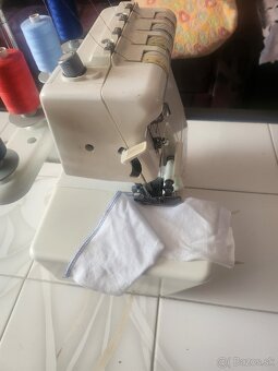 Šijací stroj,Owerloc - 3