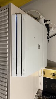 PlayStation 4 Pro(ps4 pro)+ PlayStation VR + 3 hry - 3