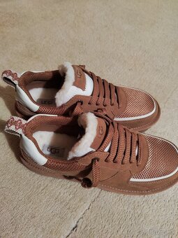 Predám dámske topánky UGG - 3