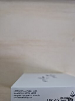 Apple AirPods 4 (ANC) - 3