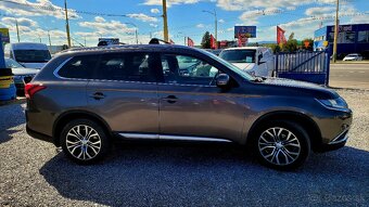 Mitsubishi Outlander 2.2 DI-D Intense+ 110kW 7.miestny - 3