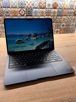 MacBook Air M2 – poškodený, plne funkčný - 3