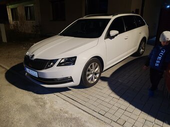 Skoda octavia 2.0tdi Full výbava - 3