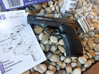 RazorGun Maverick 84 4,5mm pištol na 12 g CO2+strelivo - 3