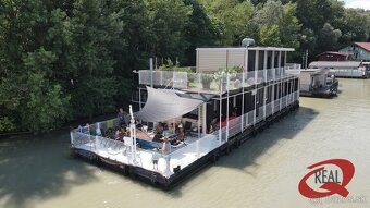 PRIESTRANNÝ HAUSBÓT NA VÝBORNOM MIESTE - 3