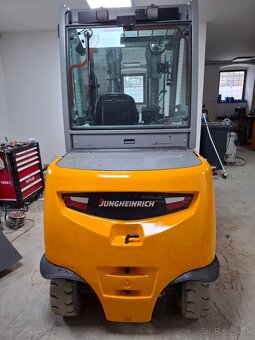 Výprodej el. VZV Jungheinrich EFG 550 triplex 5m - 3