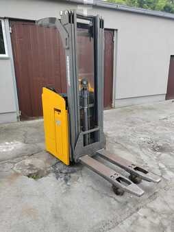 Elektricky paletovy vozik Jungheinrich High lift ESC214z - 3