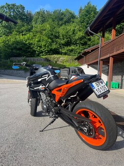 KTM 890 Duke GP - 3