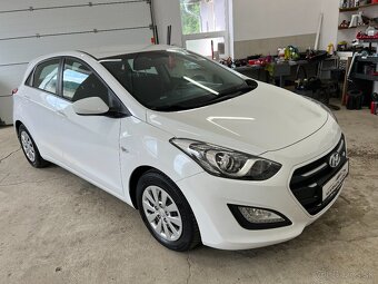 Hyundai i30 CRDi 81KW 1.majitel KLIMA TAŽNÉ ZAŘÍZENÍ - 3