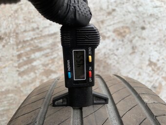 205/55R17 - 3