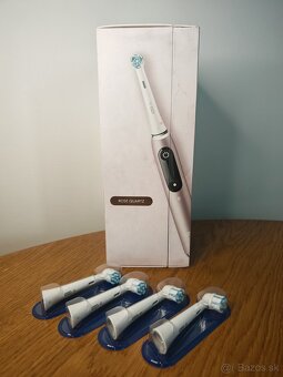 Nová sonická kefka Oral B iO Series 9 Rose Quartz +4 hlavice - 3