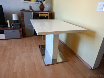 Na predaj jedálenský stôl. - 3