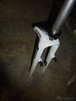 Odpružená Vidlica Suntour Swing Shock FS 28-29 er. - 3