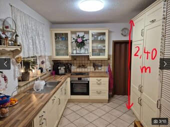 Krémová kuchyně ve venkovském stylu se spotřebiči, 4196 - 3