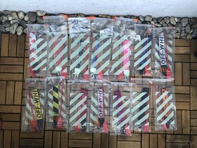 Off white kľúčenka - 3
