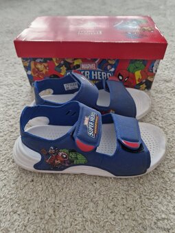 Sandále Adidas Altaswim Marvel Superhero v. 33 - 3