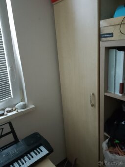 Darujem za odvoz dve skrine - 3