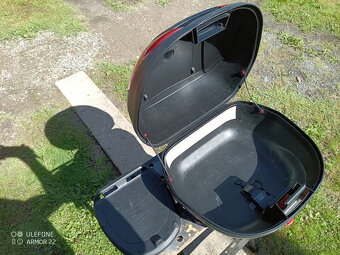 Kufor na motorku Givi Monolock. - 3