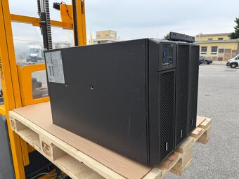Predám UPS APC Smart-UPS SRT 8000VA (8kVA) - 3