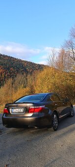 Lexus LS600h 4x4 - 3