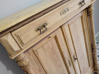 Krásná, stará, skříň, skříňka, vertiko po renovaci - 3