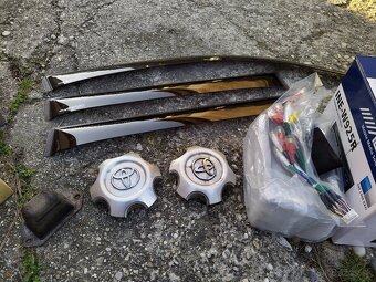 Toyota Land Cruiser 120 - 3