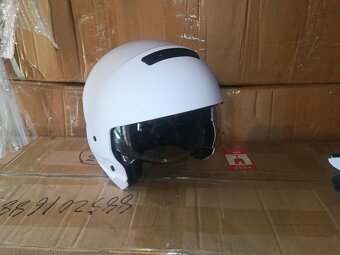 Helma vel M s cirým hledím - 3