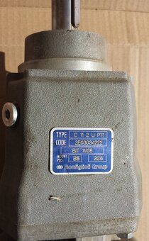 Predám elektromotor s prevodovkou KW-0,37... ot-68... ø - 3