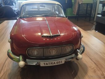 Tatra 603 1:8 deagostini - 3