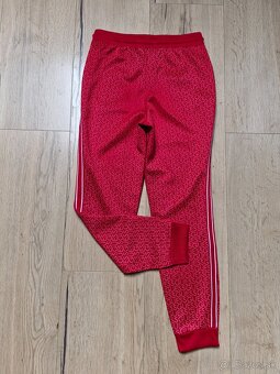 Guess tmavo cervene logovane nohavice teplaky - 3