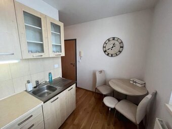 Prenájom 2,5 izb. bytu - 3