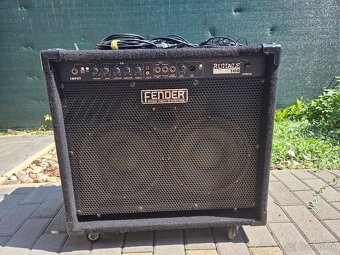 Zosilňovač Fender Rumble 100+ korg Ax5b a the t.mix802 - 3