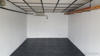 Garáž z reklamnou plochou v centre mesta Zvolen - 3