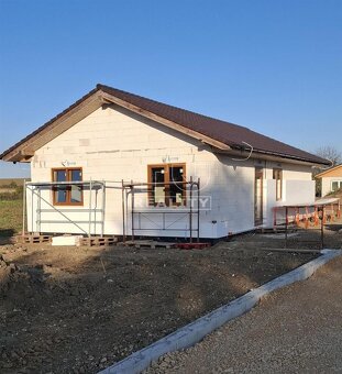 Na predaj NOVOSTAVBA v obci Malé
Ripňany - 419m2 - 3