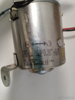 Motorček zadného stierača na š favorit - 3