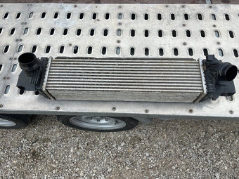 Predám intercooler BMW 7617598 - 3