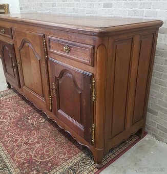 Starožitný nabytok - 3