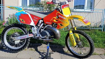 SUZUKI RM 250 - 3