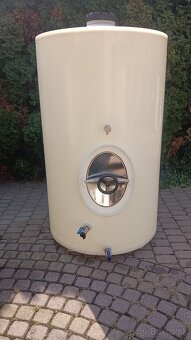 Plastové nádrže na víno a iné tekutiny - 3