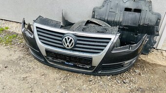Rozpredám Passat B6 - kompletá predná časť - 3