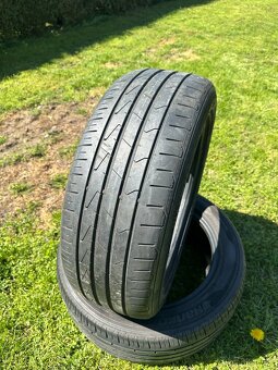Hankook 215/55R17 - 3