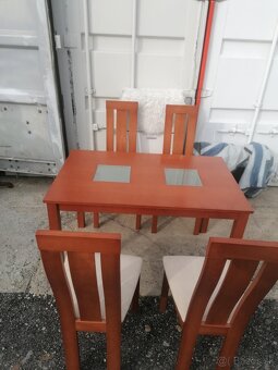 Stol a stoličky - 3
