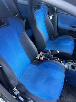 Subaru sti interier - 3