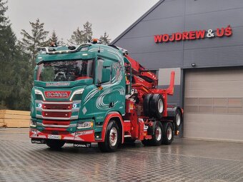 Lesovoz LESOVÚZ Scania V8 R580 do drewna drzewa lasu stos - 3