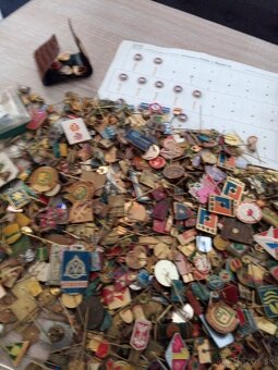 Odznaky veľa mix - 3