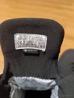 GORE- Tex.  26,5 (42) - 3