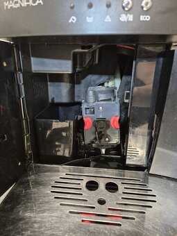 Predám kávovar Delonghi - 3