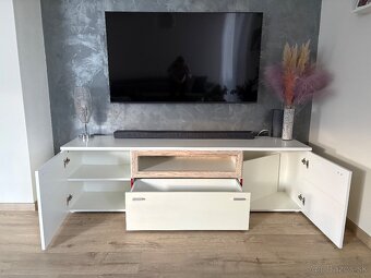 TV skrinka - 3